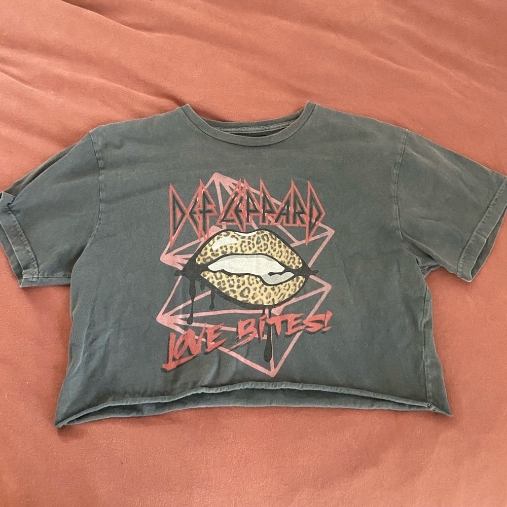 Cropped Def Leppard vintage tee